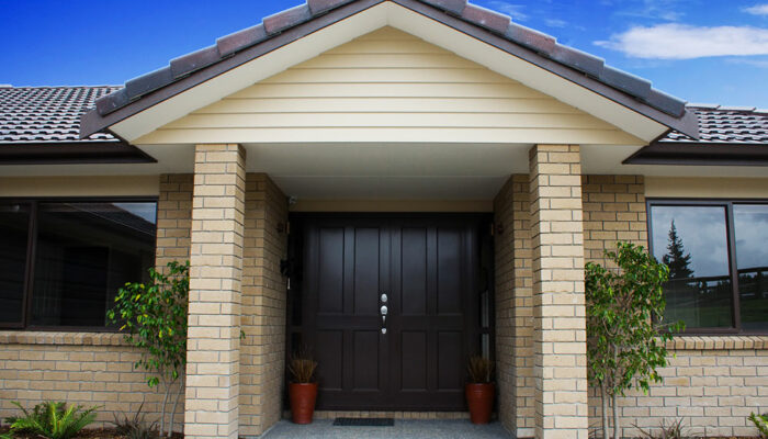 5 common mistakes to avoid when picking a new front door